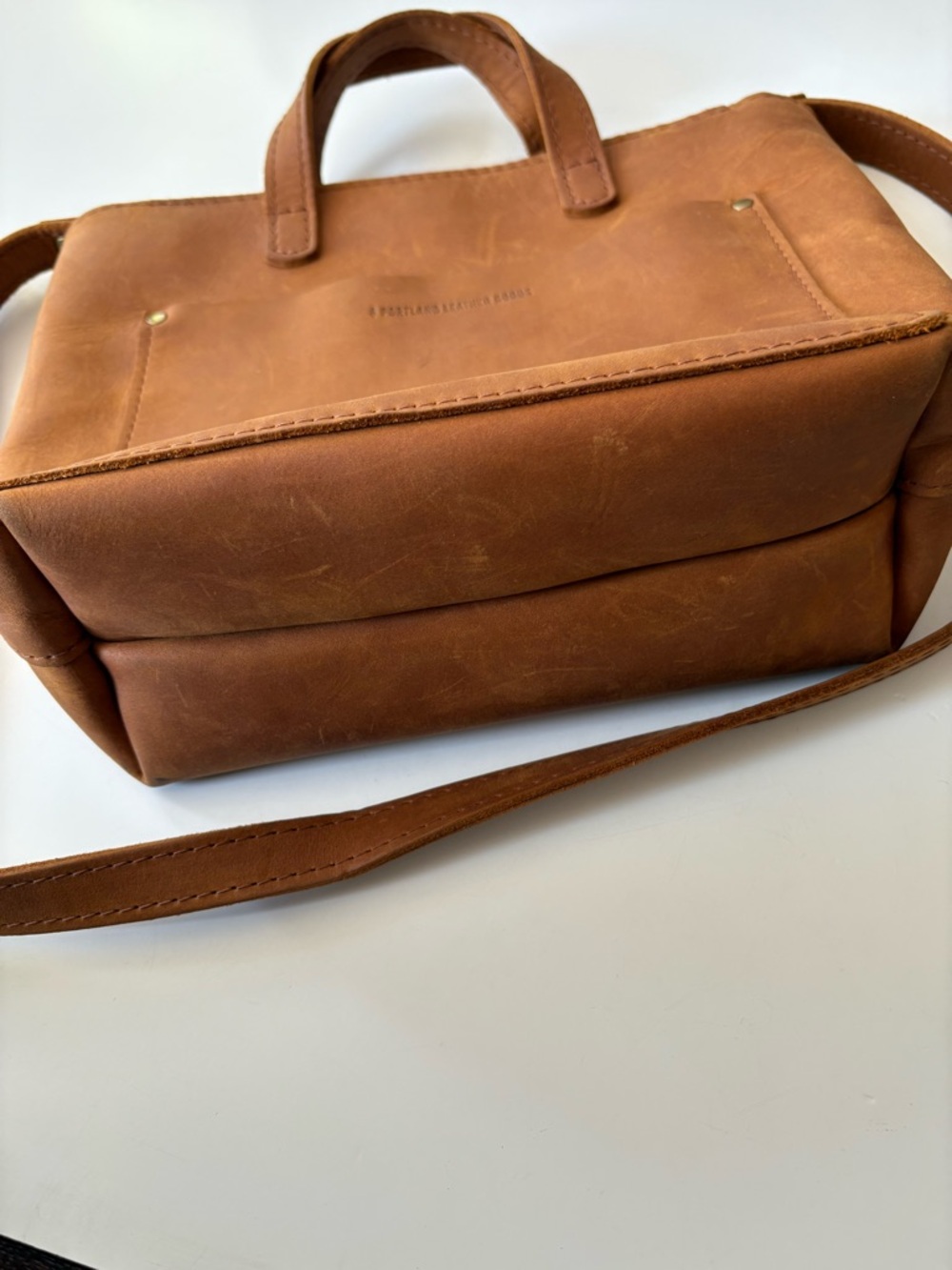 Portland Leather || Crossbody Tote with Zipper‎ in Honey Tan - Picture 8 of 10